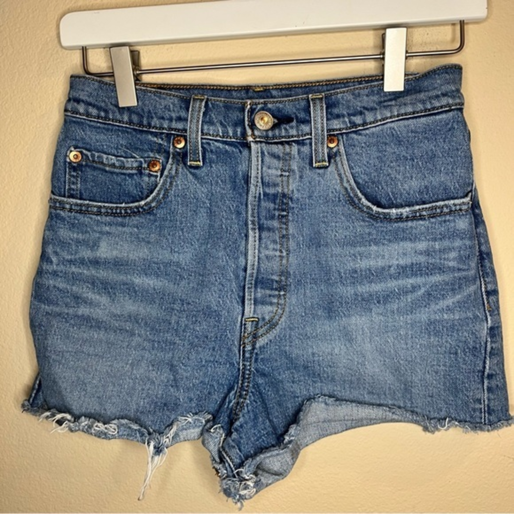 Levi’s‎ Premium Denim Ribcage Buttonfly Shorts Size 27